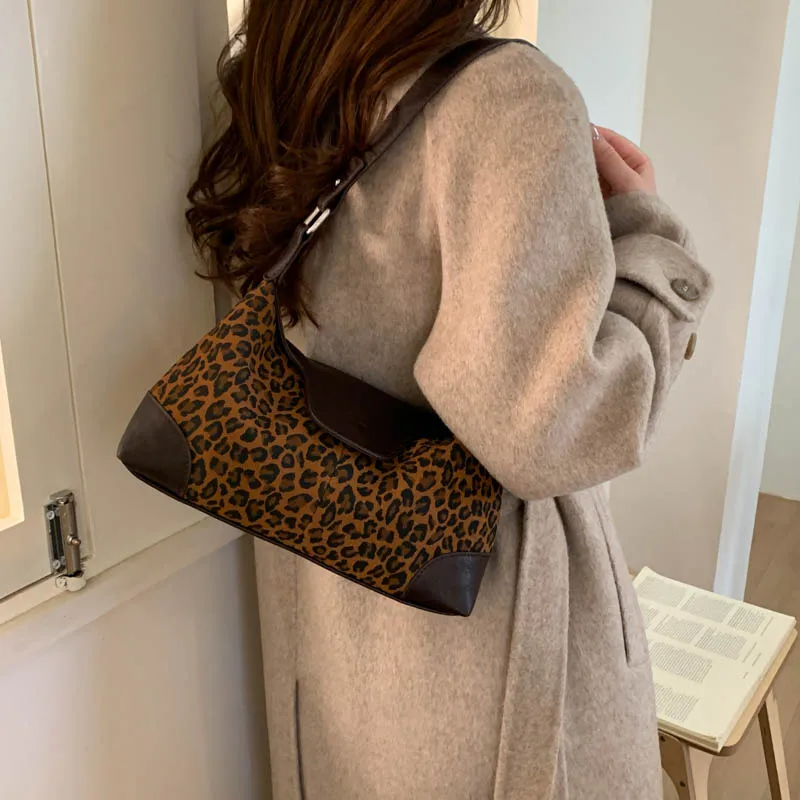 Borsa a Tracolla Casual da Donna con Molteplici Cerniere, Borsa a Tracolla Decorativa, Borsa a Mano Sottobraccio di Grande Capacità alla Moda per Uso Quotidiano - immagine 5