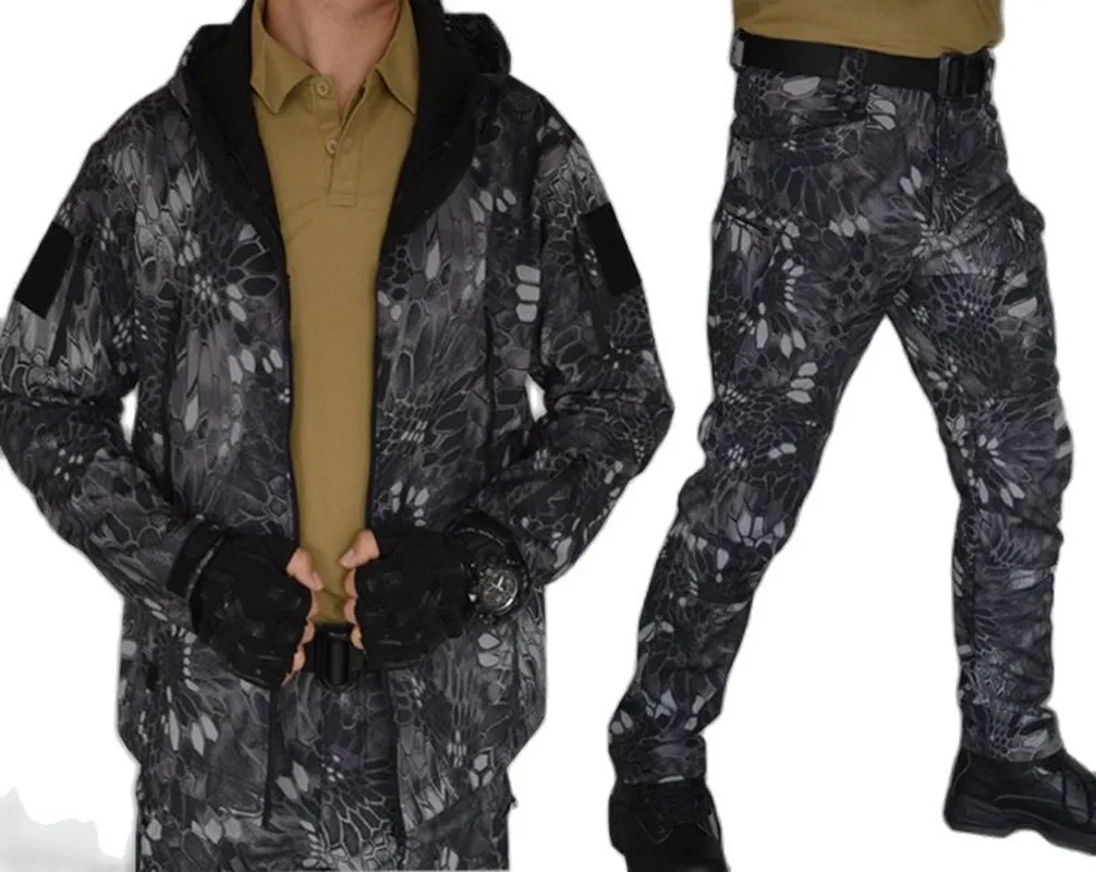 

New Shark Skin Soft Shell Autumn and Winter Plush Thickened Mountaineering Tactics Training Breathable Windproof Charge Suit