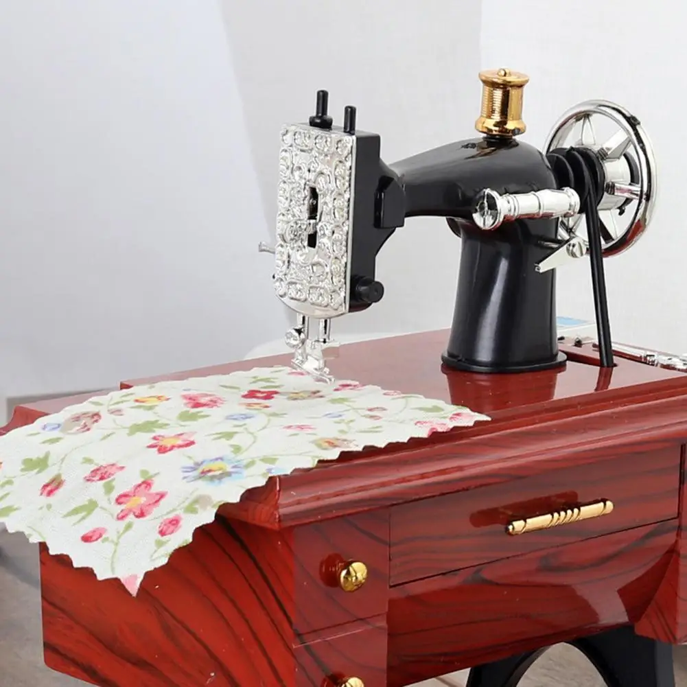 Sewing Machine Music Box Mini Vintage Retro Sewing Clockwork Music Box Gift Table Home Decoration music box