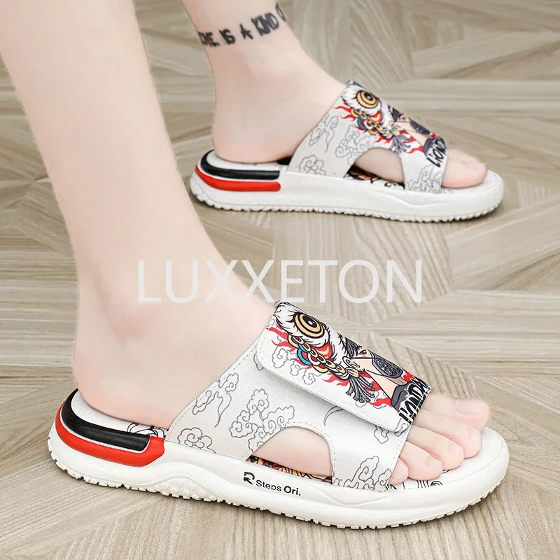 Indoor and outdoor waterproof sandals spring and summer men's new cool beach slippers fashionable ethnic style totem soft sole