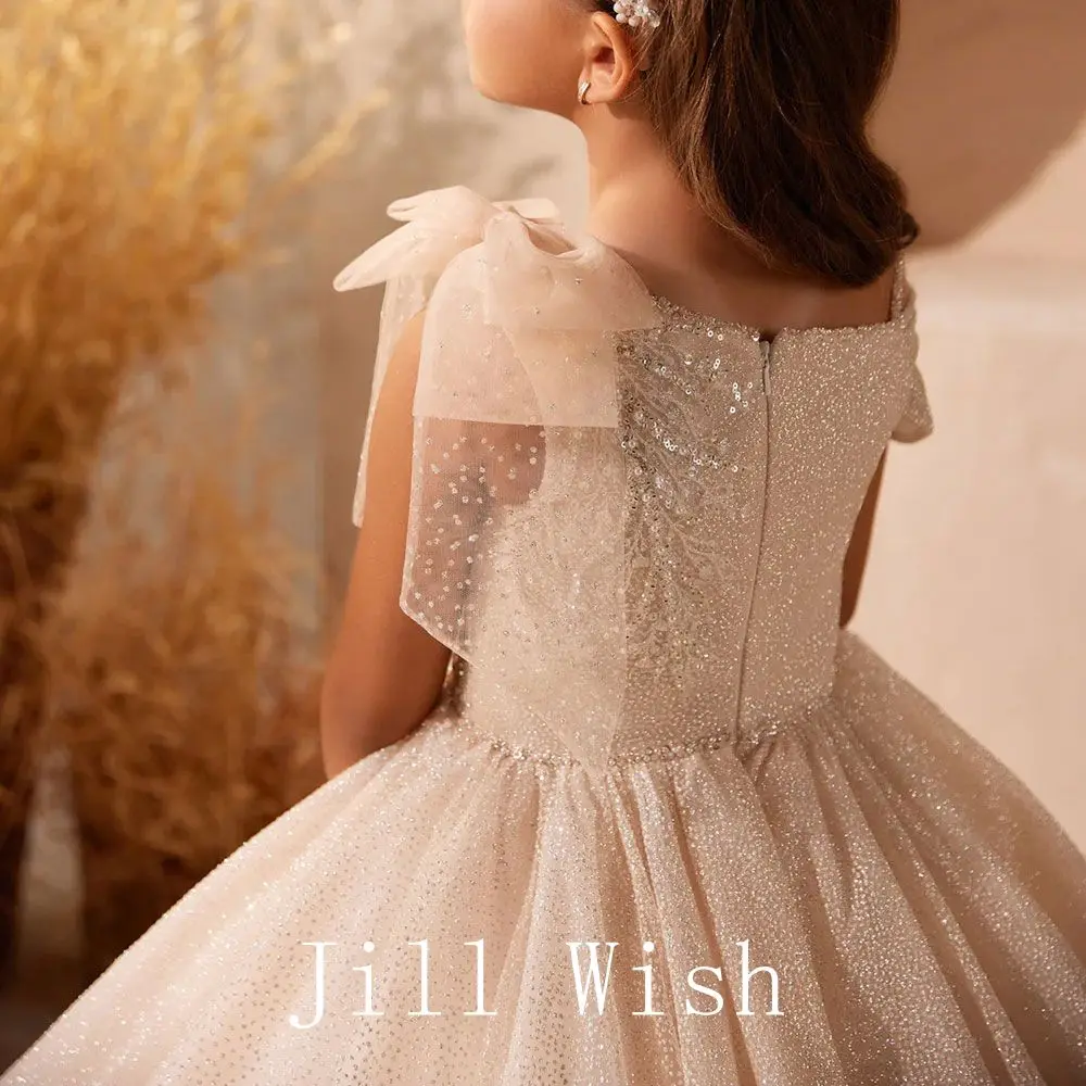 Рисунок 4 - Блестящее элегантное платье Jill