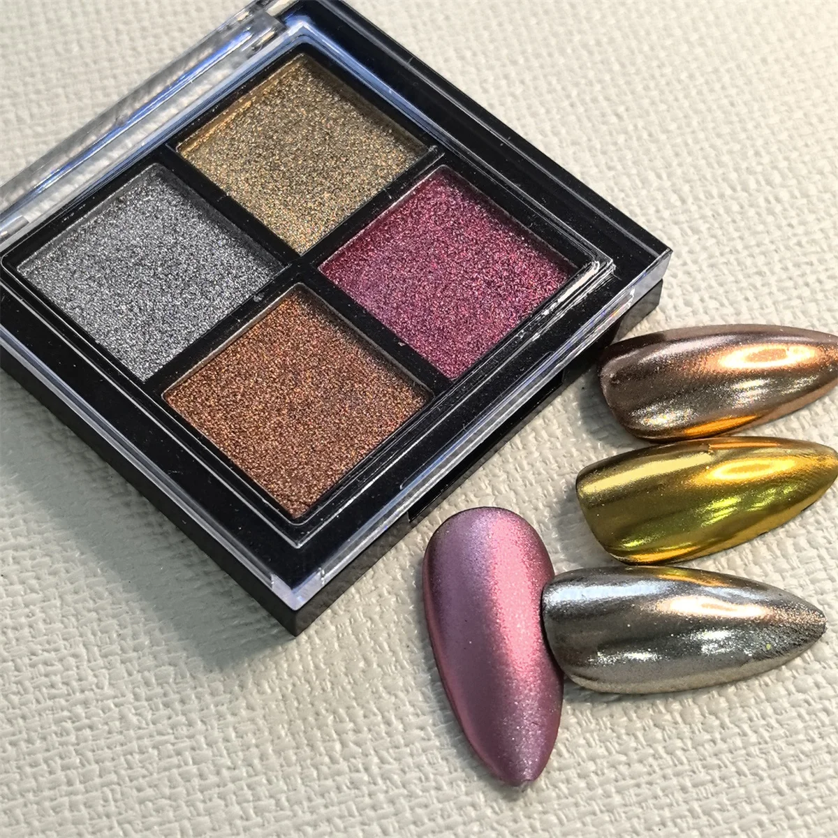 4 grid chrome nail magic mirror powder palette holographic laser aurora solid mirror gel polishing pigment decoration nail powder nail glitter nail pigment 1pc