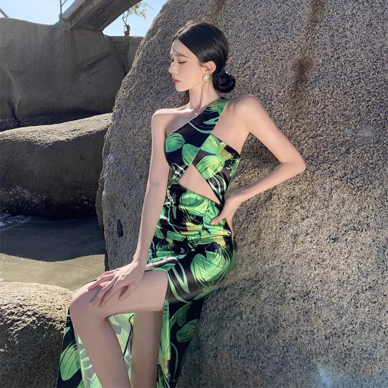 

Diagonal Shoulder And Waist Revealing Dress For Women'S Summer Design, With A Slit And Holiday Style Slim Fit Printed Long Skirt