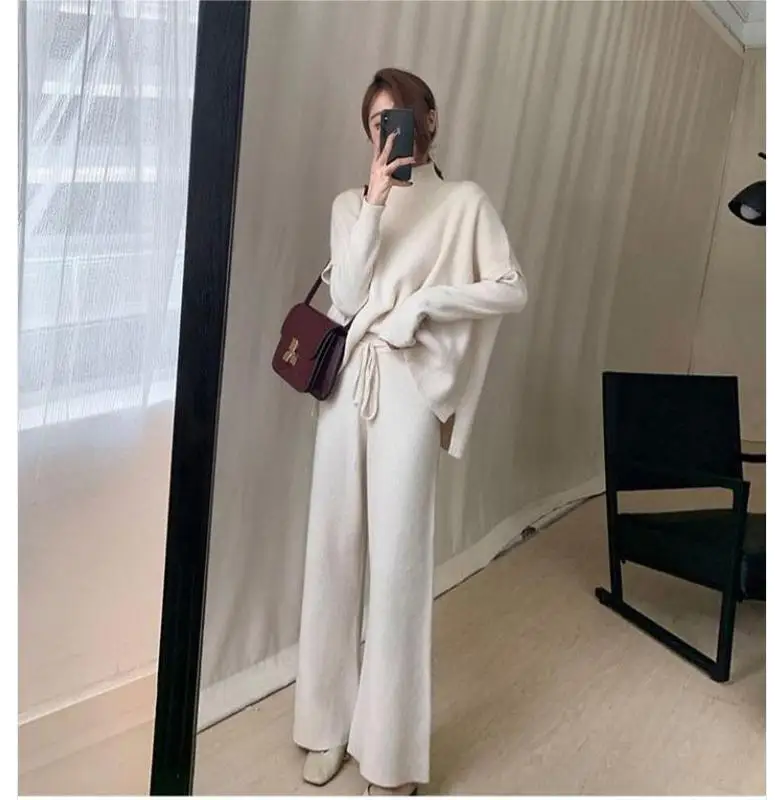 

2023 autumn and winter new temperament age-reducing fashion knitted sweater wide leg pants three-piece set