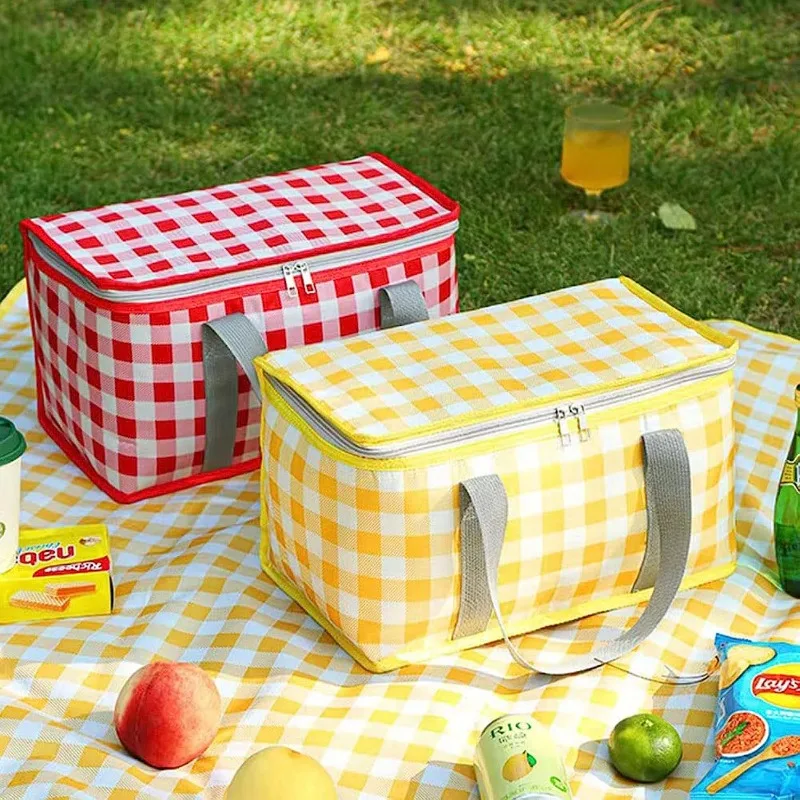 Outdoor Picnic Basket with Waterproof and Thermal Insulation Large Capacity Lunch Cooler Bag for Camping and Portable Storage