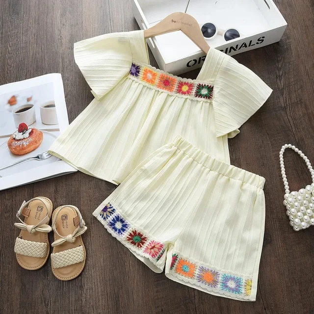 Costume pour enfants, Style vacances, couleur unie, broderie de fleurs, col carré, haut à manches courtes + Short, ensemble deux pièces, été 1