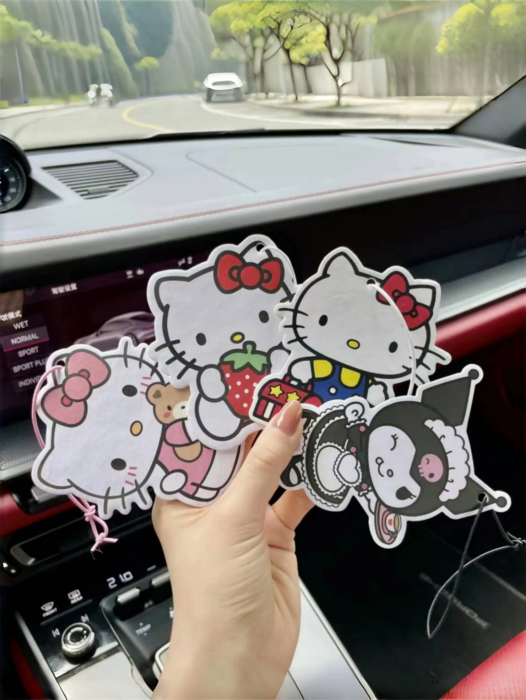 1pc ハローキティサンリオ漫画アニメ靴装飾車の香り車芳香剤、車の