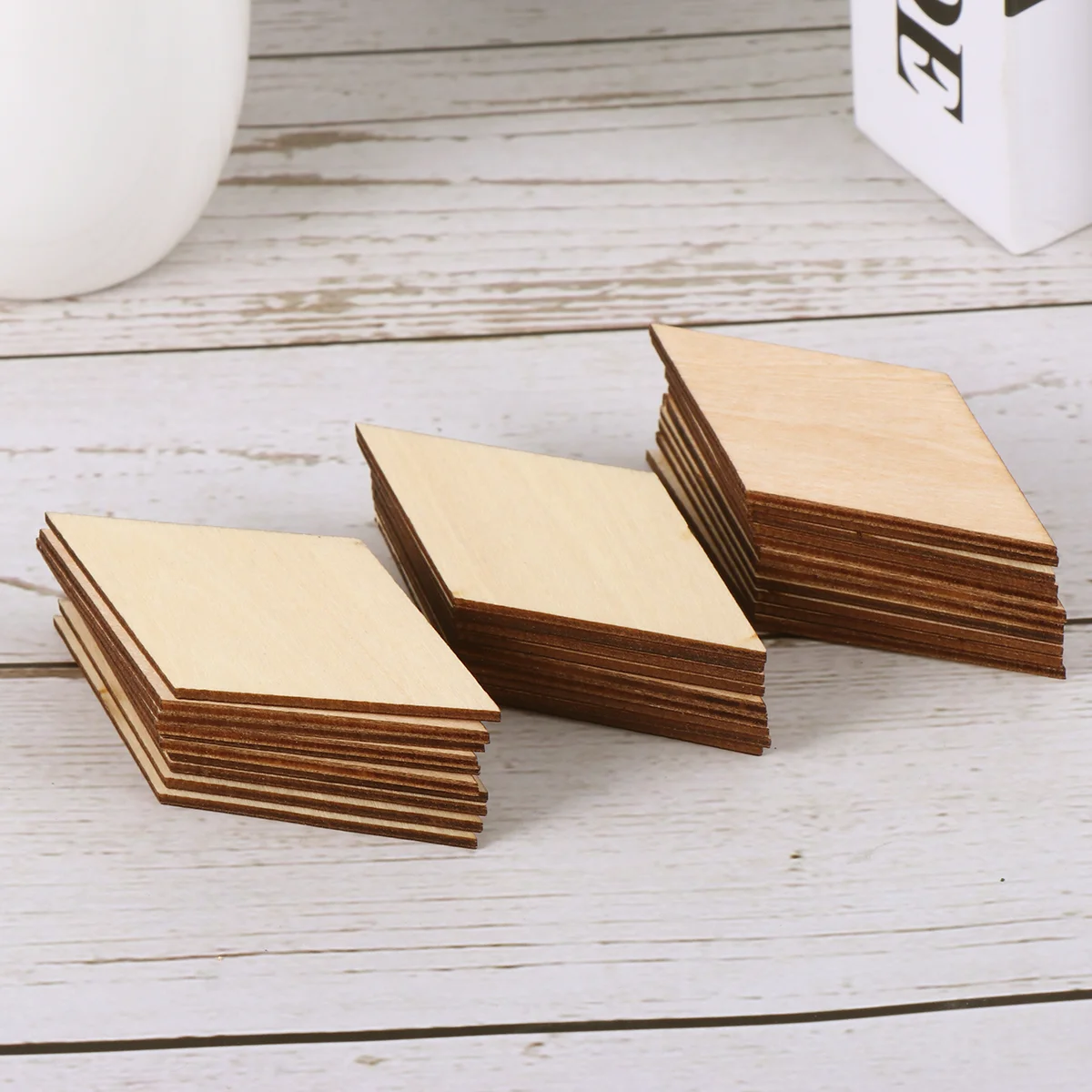

30 Pcs Crafts Crafting Accessories Wooden Ornaments Slices Decor Hollow Out for Party