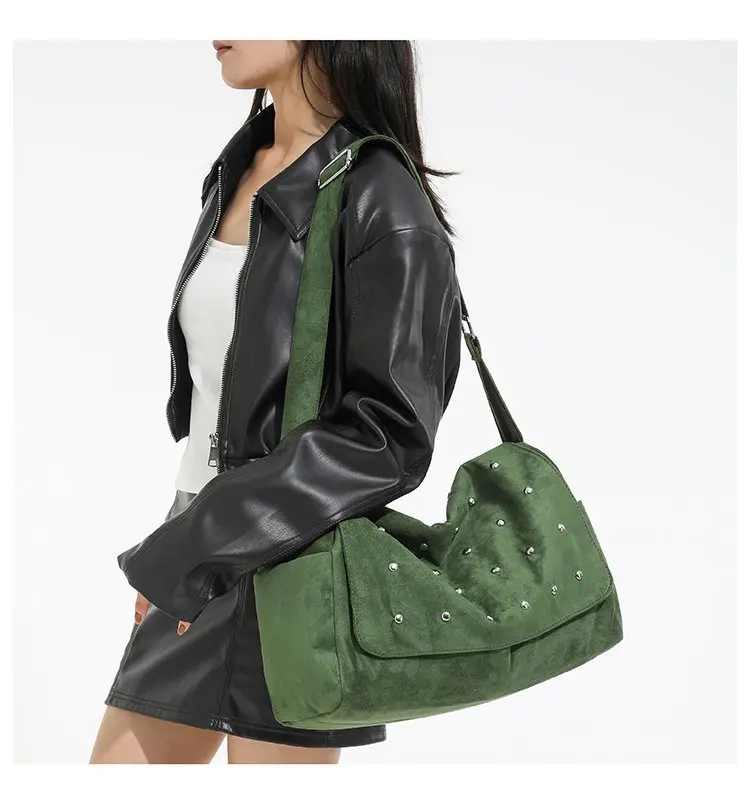 Luxury Suede Shoulder Bag Retro Metal Rivet Banquet Clutch Fashionable Highend Y2k Style Shoulder Strap Adjustable Crossbody Bag
