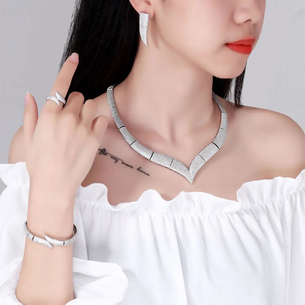 

2024 New Cubic Zirconia Bridal Jewelry Set New Fashion Dubai Full Set Women's Wedding Party Accessories Design