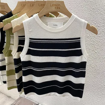 سترة بروتيل محبوكة مخططة على الطراز الكوري لعام 2025 سترة صيفية بدون أكمام بقصة ضيقة قطع علوية نسائية جديدة غير رسمية برقبة دائرية 4