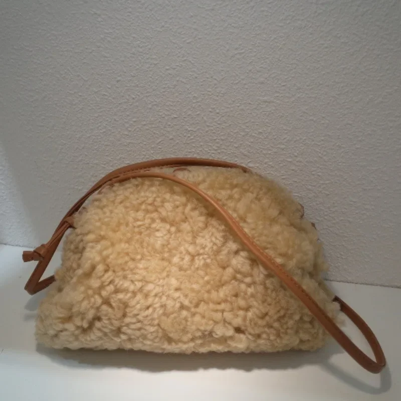 New Lamb Wool Cloud Bag Kawaii Plush Purese Clutches Korean Chic Minority Designer Single Shoulder Crossbody Bag Female Hobo