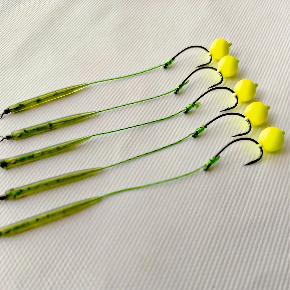 5pcs European Carp Fishing Setup with PVC Floats and Hooks - Ideal for Grass Carp and Bream, Bait Fishing Gear|Minimalist Design