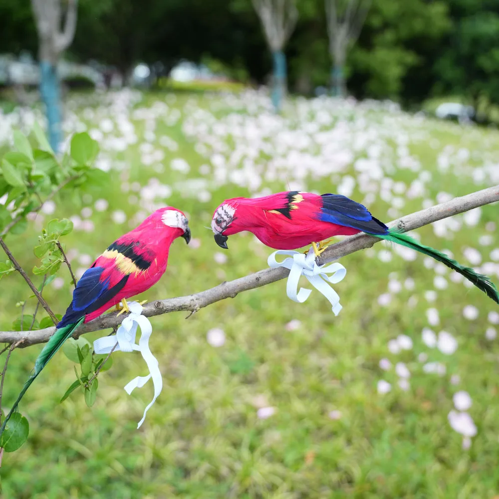 2pcs 25cm Handmade Simulation Parrot Feather Lawn Figurine Ornament Bird Garden Prop Decoration Can be tied to the shoulder