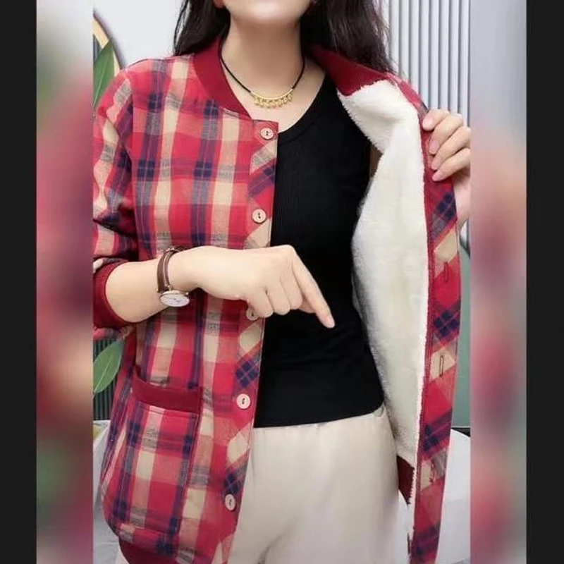Autumn Winter Contrast Color Plaid Fashion Long Sleeve Jacket Women High Street Casual Button Pockets Plus Velvet Warm Cardigan