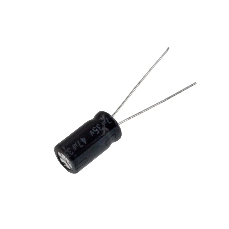 Condensador Electrolítico RS PRO, 47uF, ±20%, 35V Dc, Radial