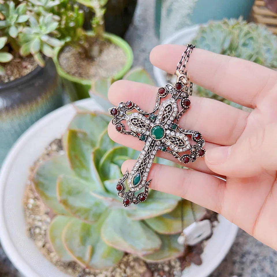 コレクション AUTHENTIC&UNIQUE JEWELRY Turquoise and amethyst necklace, 'Algues', circa 1965