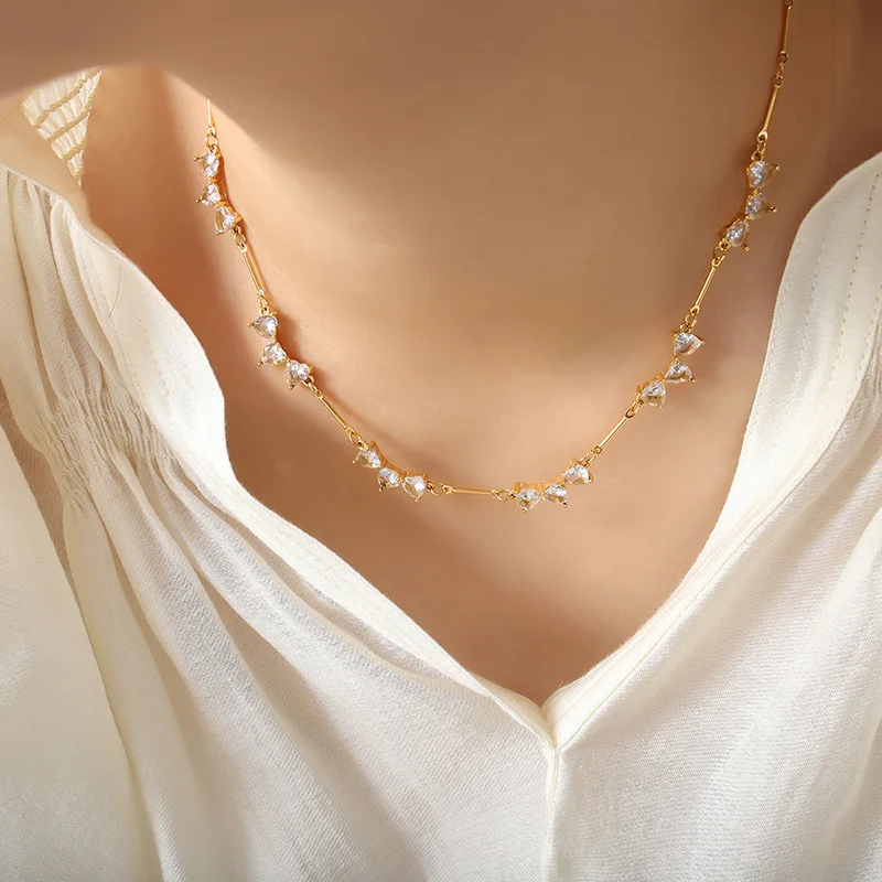 

Light Luxury High Quality Shiny Heart Zircon Necklace for Women Stainless Steel 18k Gold Plated Water Proof Jewelry
