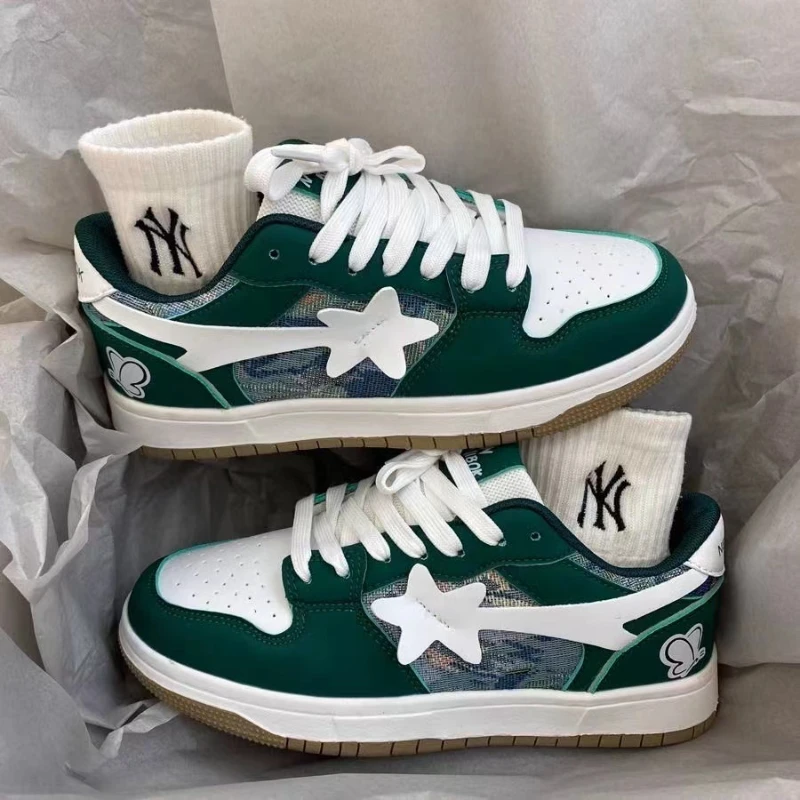 

Men Breathable Sneakers Green College Style Fashion Skateboard Shoes Vintage Lightweight Round Toe Lace Up Outdoor Walking Shoes