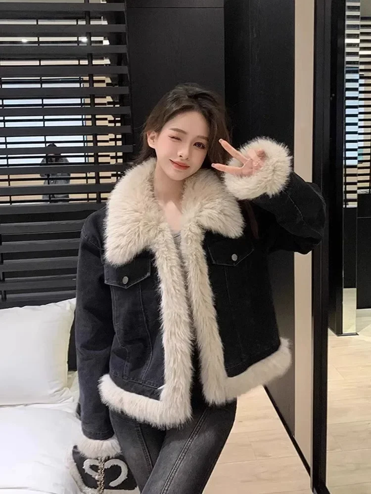 Fashion Commute Style Denim Stitching Faux Fur Coat 2023 Autumn and Winter New Street Style Lapel Short Women's Lamb Plush Coat