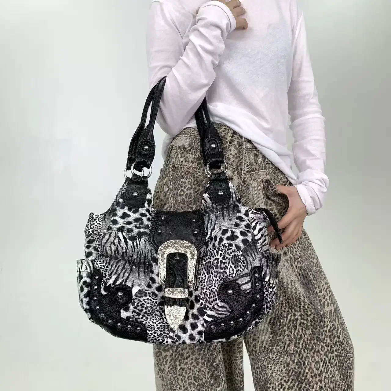 Y2K street personality spicy girl leopard print patchwork tote bag with multiple pockets and rivets retro crossbody handbag 3