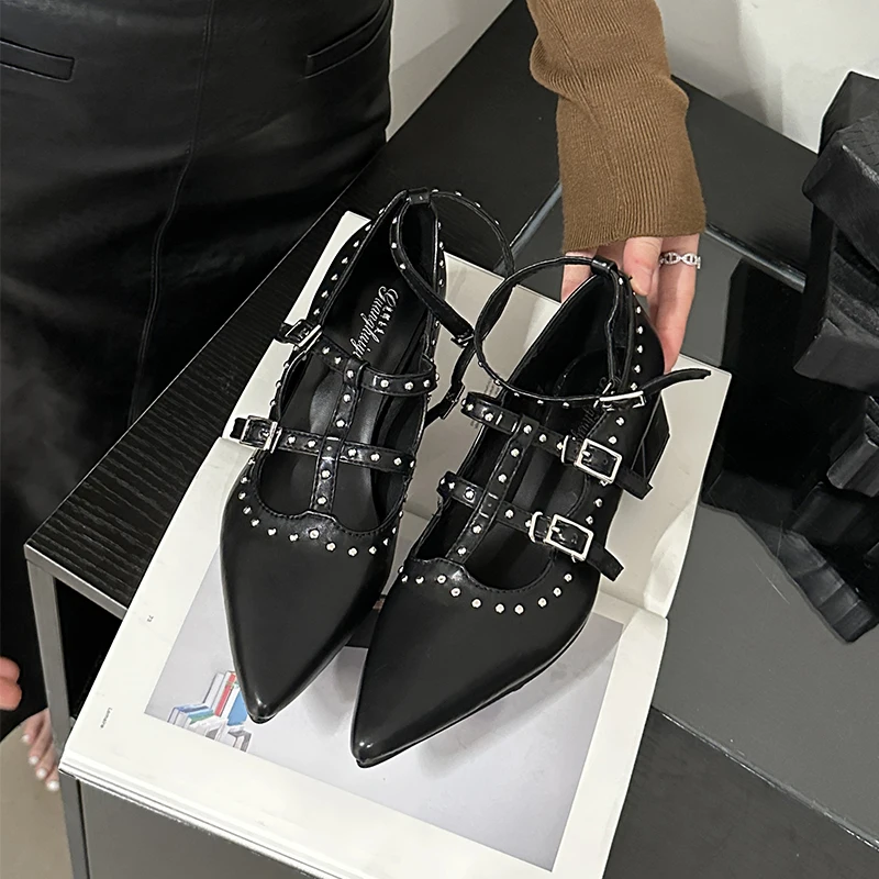 2023 New Style Women Sandals Summer Hollow Out Faux Genuine Leather Shoes For Women Rivet Thick Heels Buckle 35-39 Roman Sandals