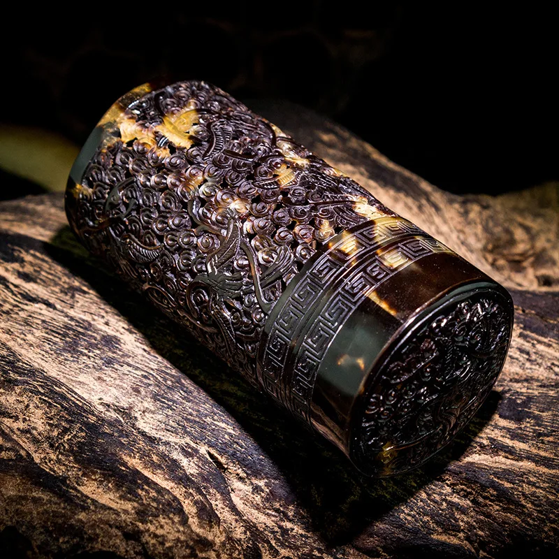 

Hand-carved crane pot with natural leopard horn portable tea pot