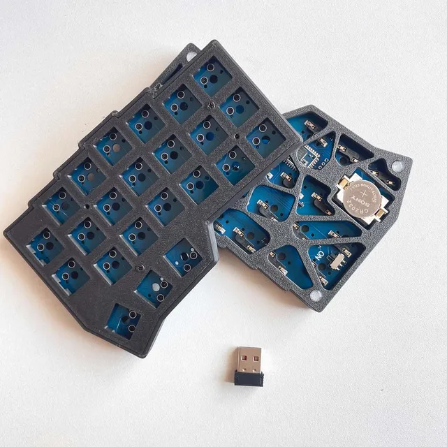 CORNE V4 2.4G Wireless MX Mechanical Keyboard Hot-swappable Split