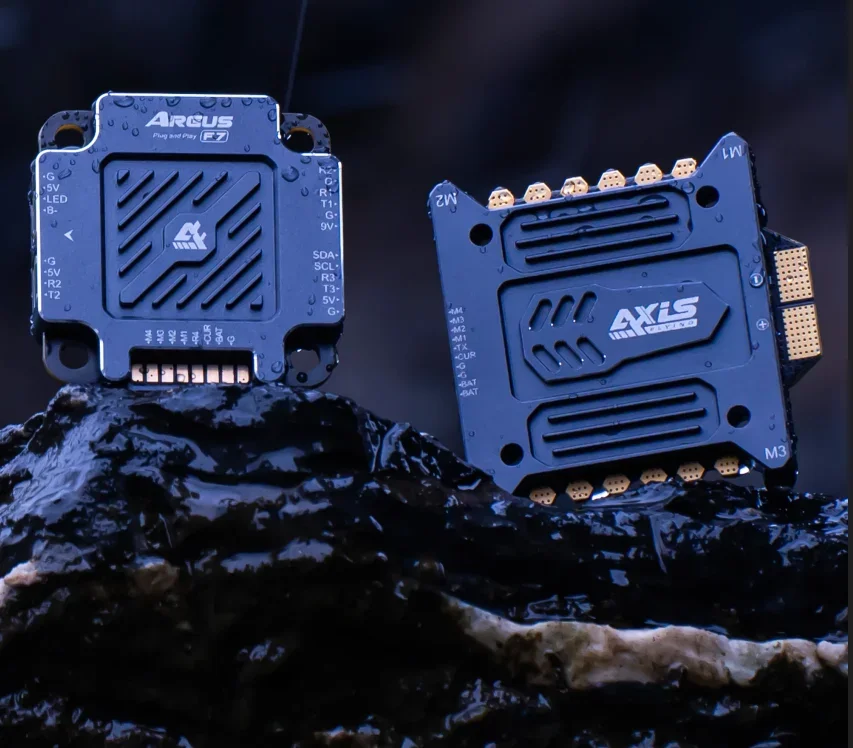 

Контроллер полета AxisFlying Argus PRO Plug and Play STACK F722 96K 55a/65A BL32 4 в 1 ESC 3-6S 30x30 мм для FPV беспилотного летательного аппарата