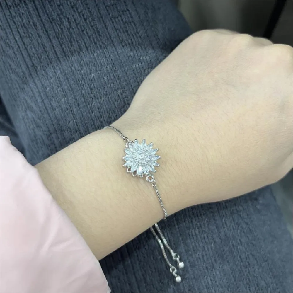 Light Luxury Spinning Sunflower Bracelet for Women Elegant Sparkling Zircon Calming and Relaxing Accessory Birthday Jewelry Gift