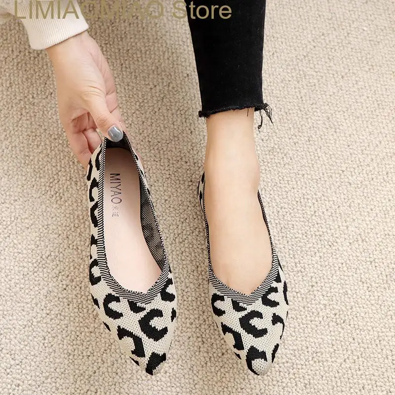 

New Leopard Print Pointed Flat Sole Single Shoes Women's Spring Korean Woven Shallow Mouth Knitted Doudou Shoes