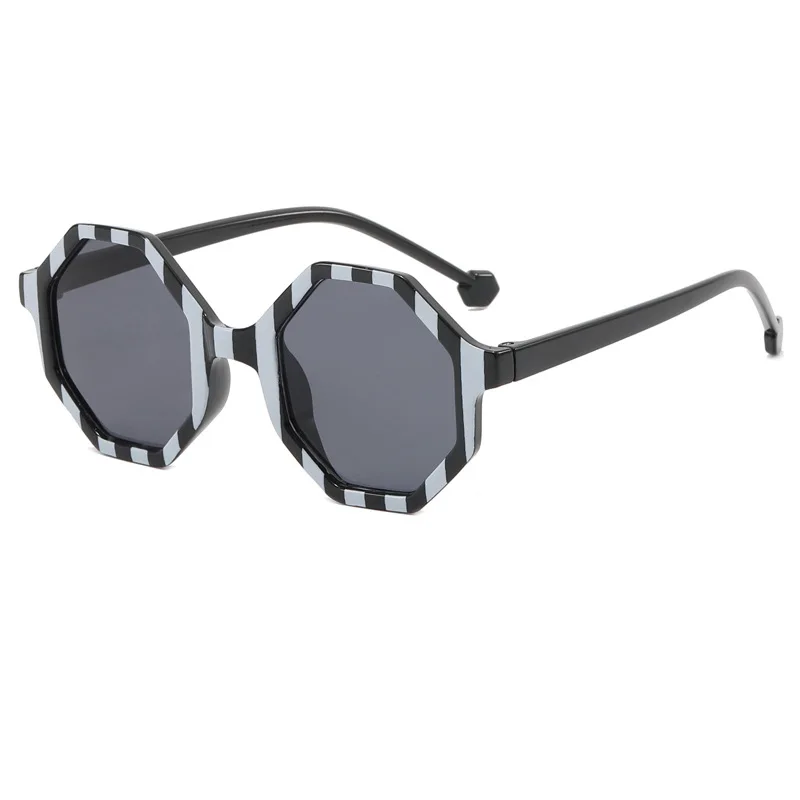 Flower wrapped children's sunglasses for outings Concave design Wearing sun visors Fashionable trend