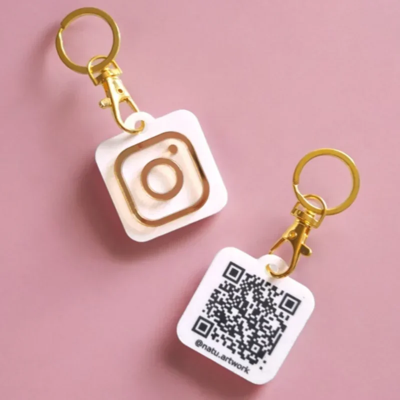 Custom QR Code Keyring Keychain Instagram Facebook Keychain with QR Code Keychain for Social Media 4