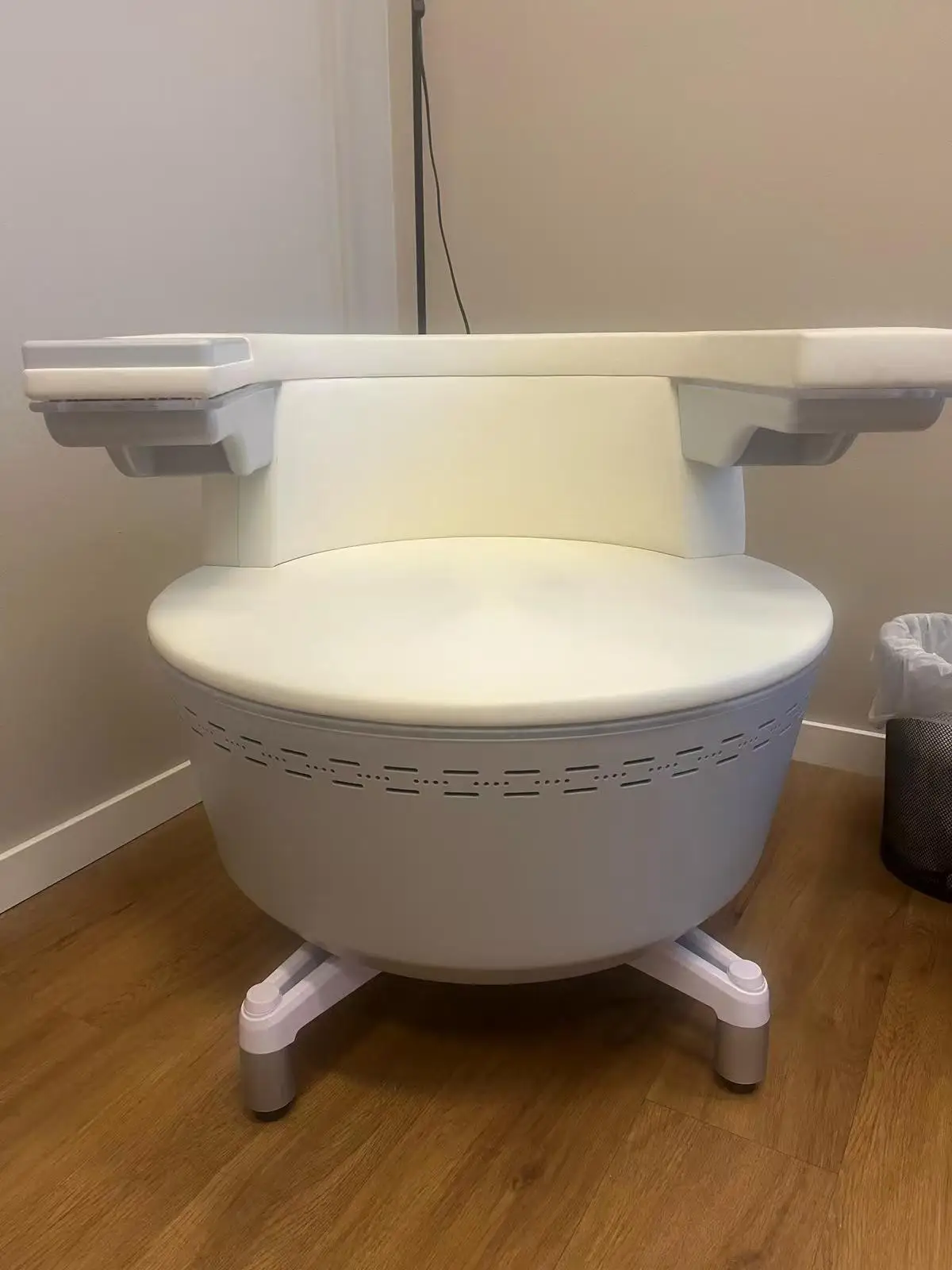 EMS Electromagnetic Non-Invasive Treatment Urinar Postpartum Repair Chair Pelvic Floor Muscle Stimulator Exerciser Machine