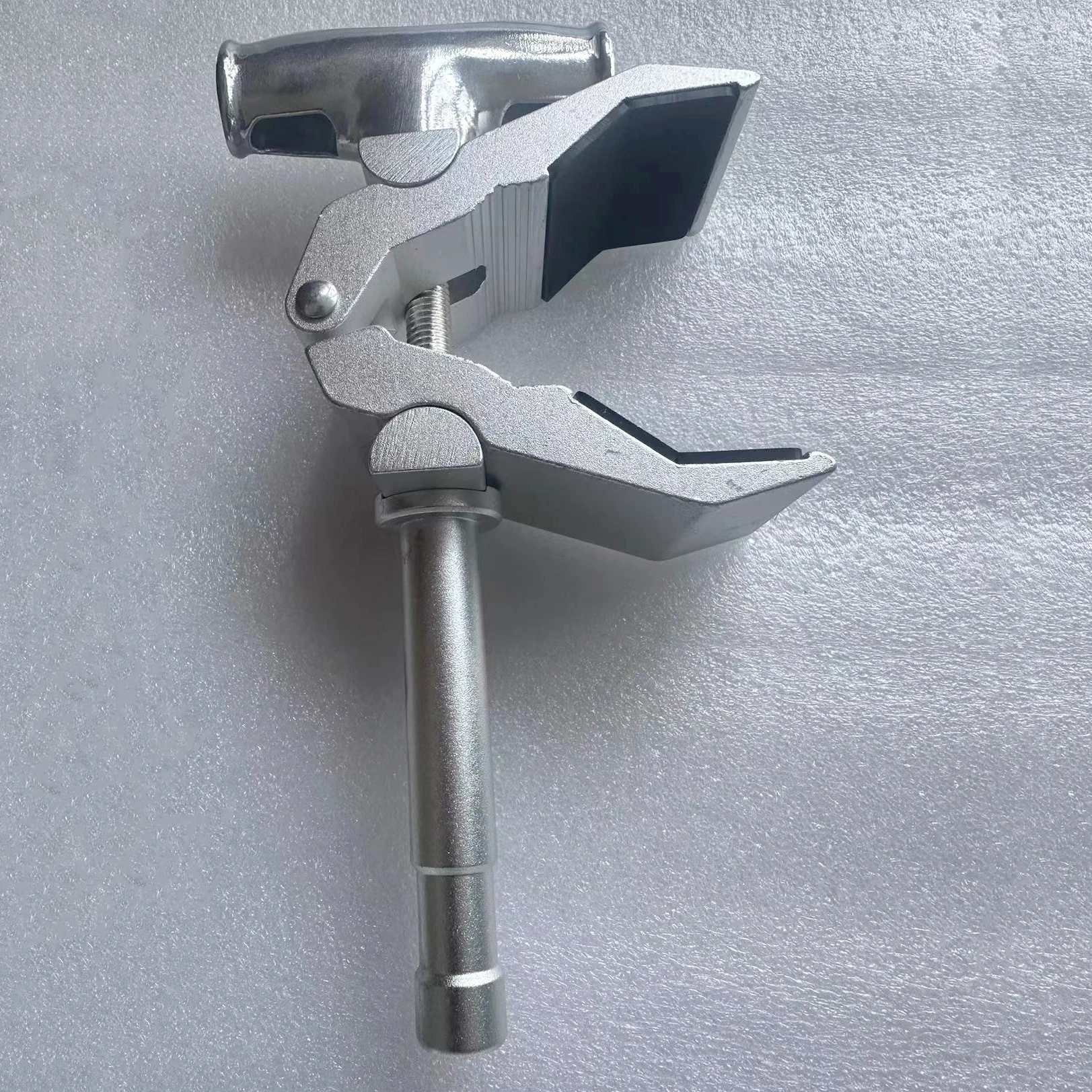 Heavy Duty Python Pipe Clamp open 10-60mm with 5/8" Baby Pin Stud