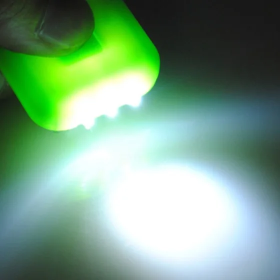 

10X Mini Solar Power Rechargeable 3LED Flashlight Keychain Light Torch Ring New - green