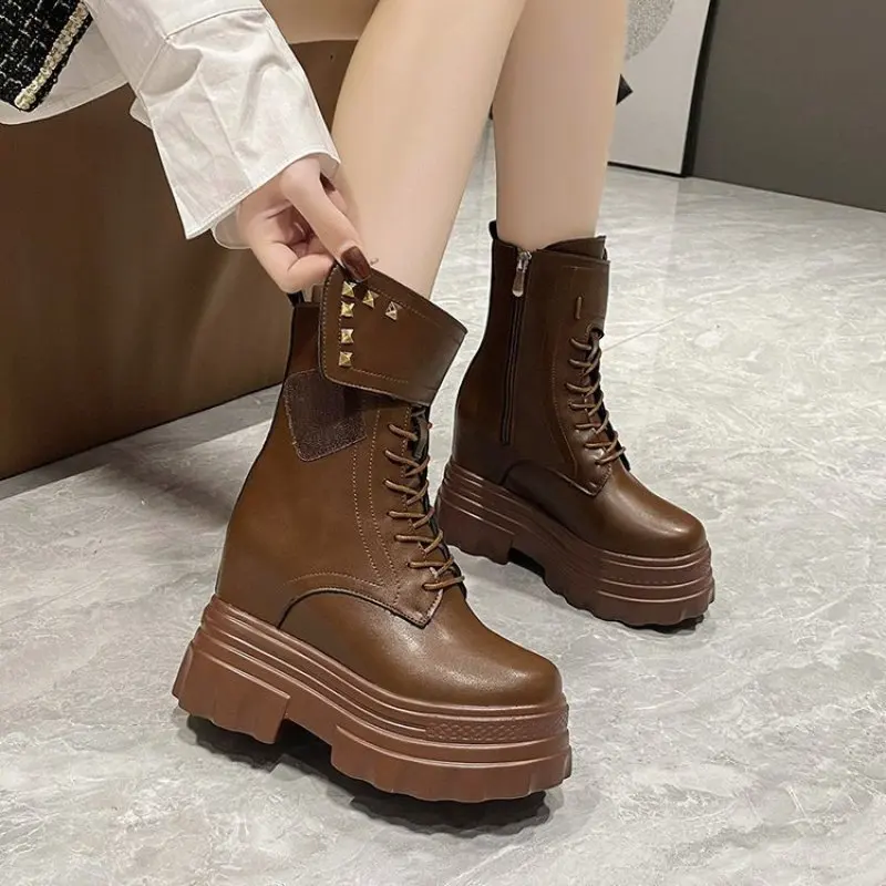 

Women's Inner Heightening 2023 New Autumn Motorcycle Boots Thick Sole English Style Matsutake Sole