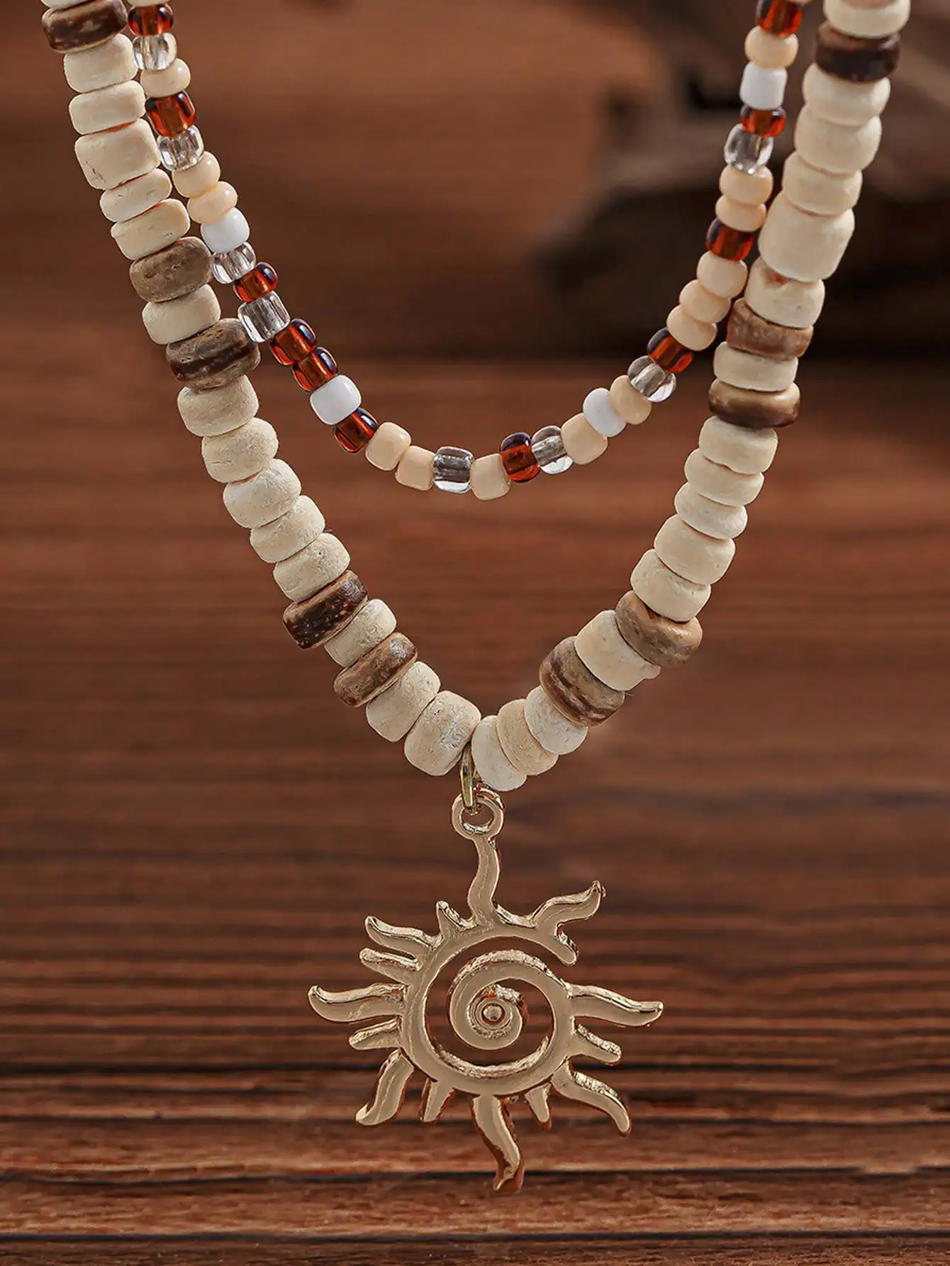 قطعة واحدة من صدفة الرجال، سيرفر، خرزات خشبية، قلا...