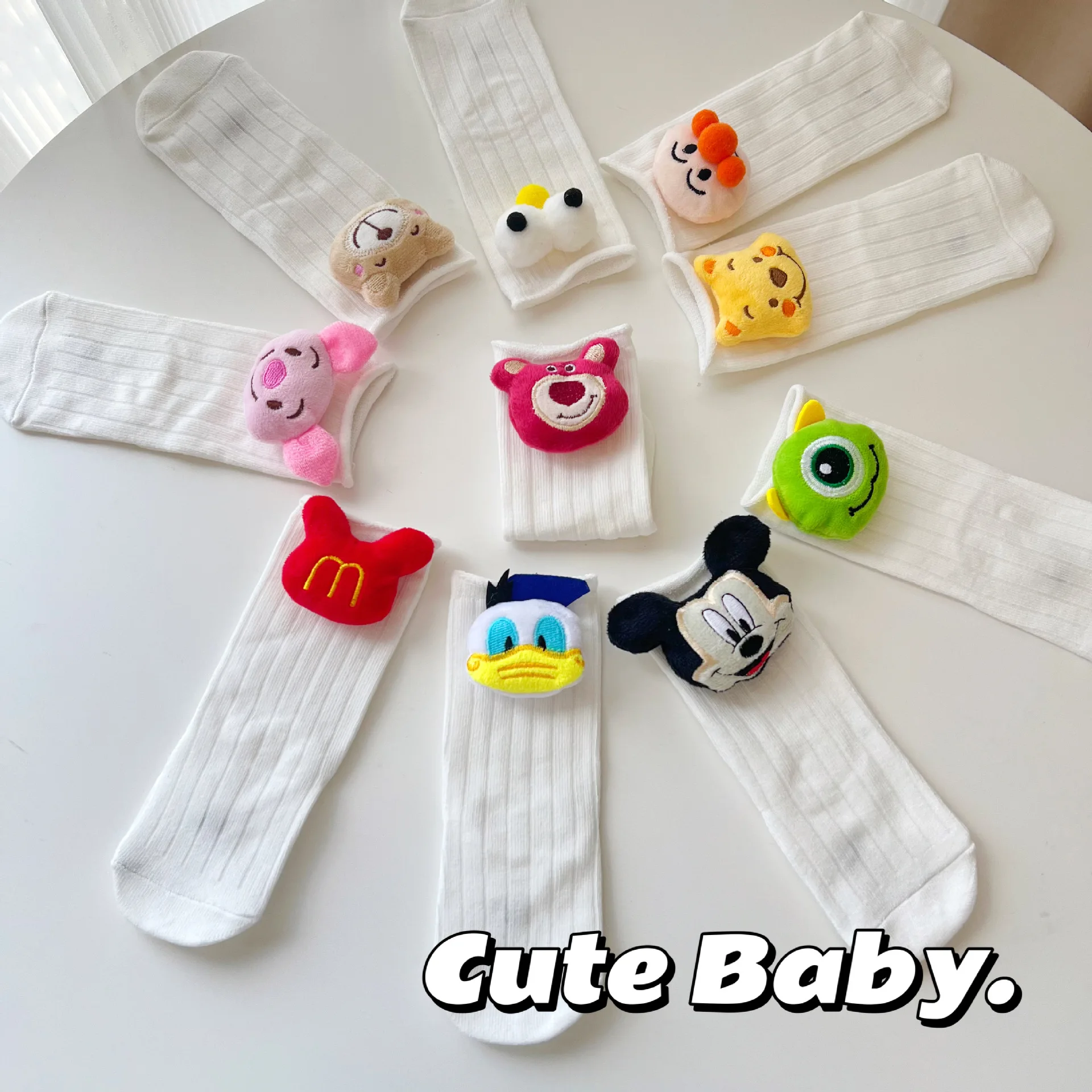 2024 جديد الأطفال الجوارب الأبيض عروسة كارتون الجو...