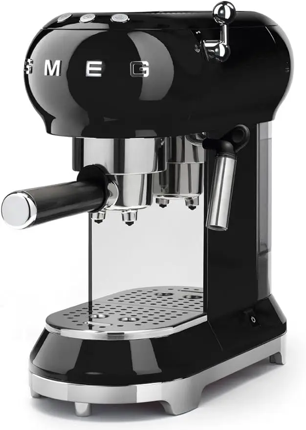 

Эспрессо-машина Smeg, 1 литр, черная ECF01 BLUS