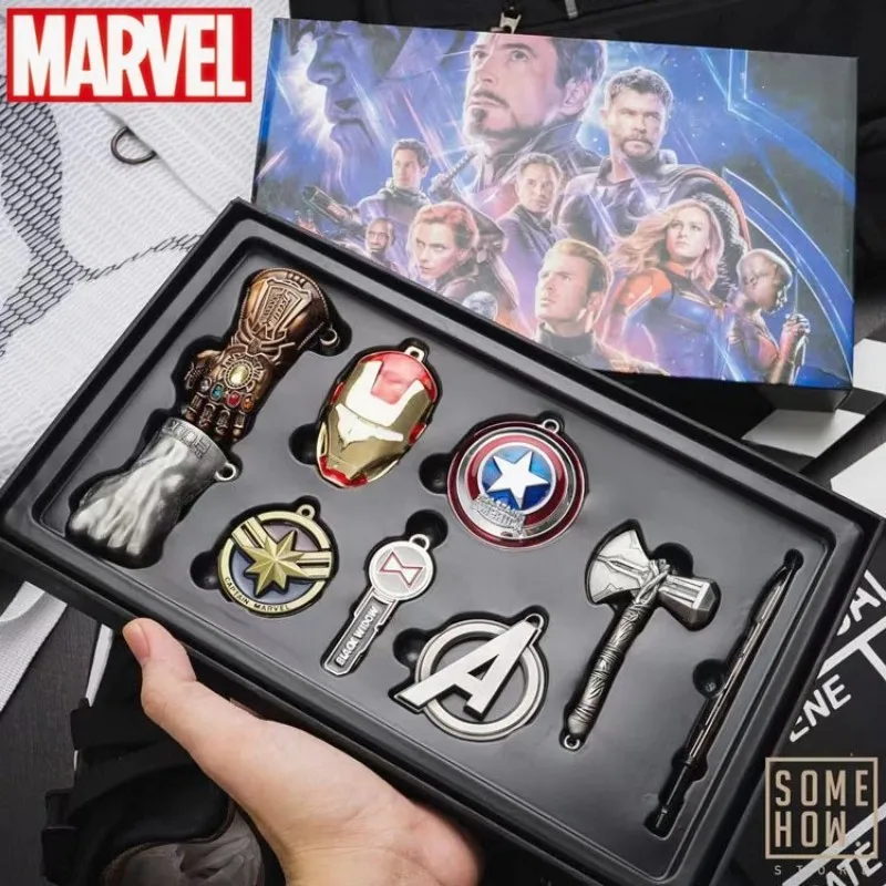 Marvels Action Figure Ornament Toys Thor Ax Iron Man Thanos Glove Portachiavi Avengers Endgame Car Key Ciondolo Decorazioni Regali
