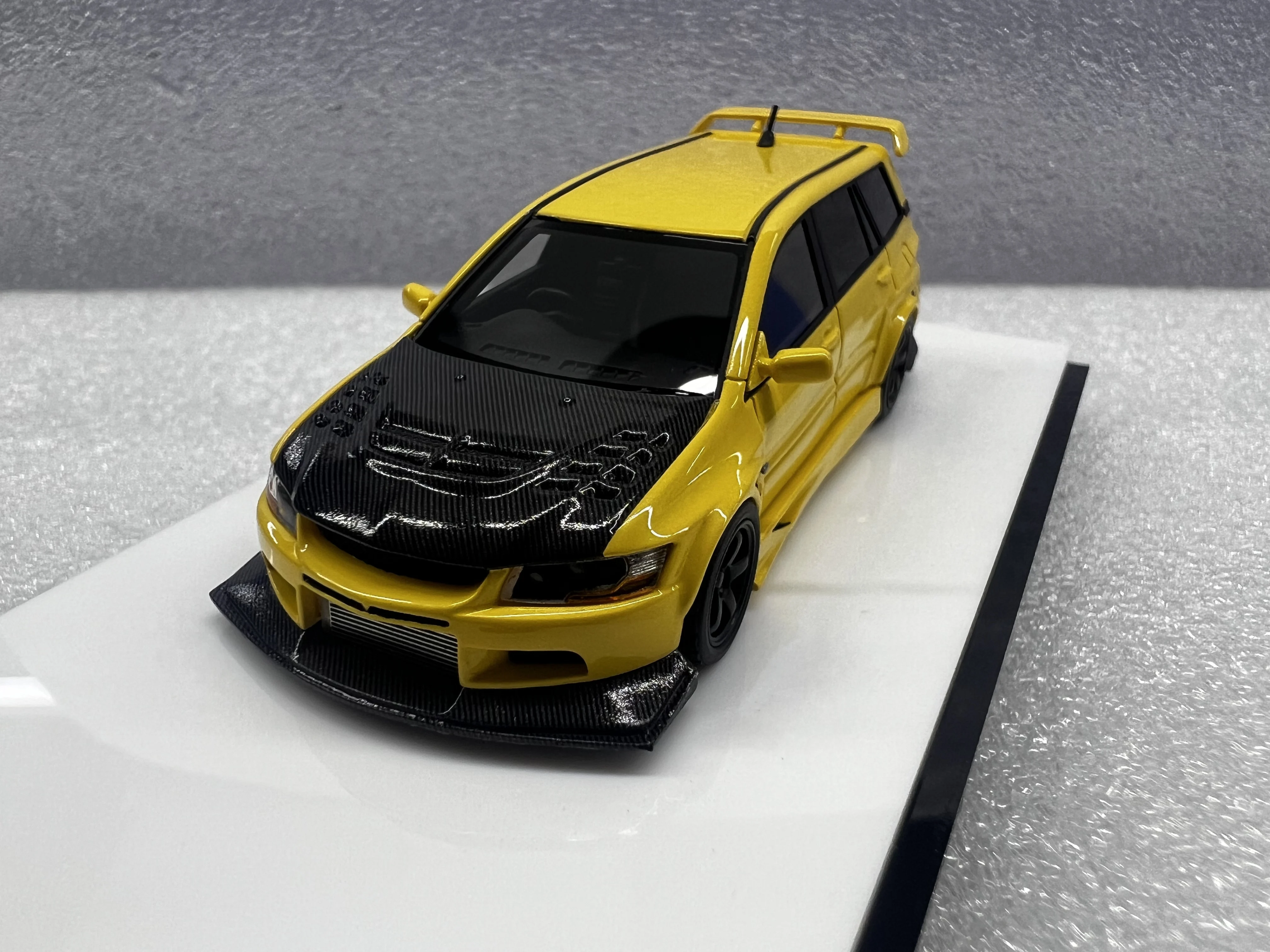 ミニカー ERROR 404 1/64 lancer evolution IX wagon Error 404 1:64 EVO Lancer Evolution 9 IX Yellow Wagon resin