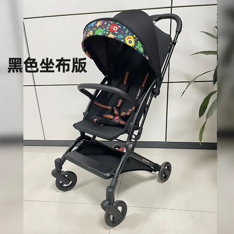

The baby stroller is light, folded and easy to sit in the children's pocket and the newborn baby has a high view parachute.