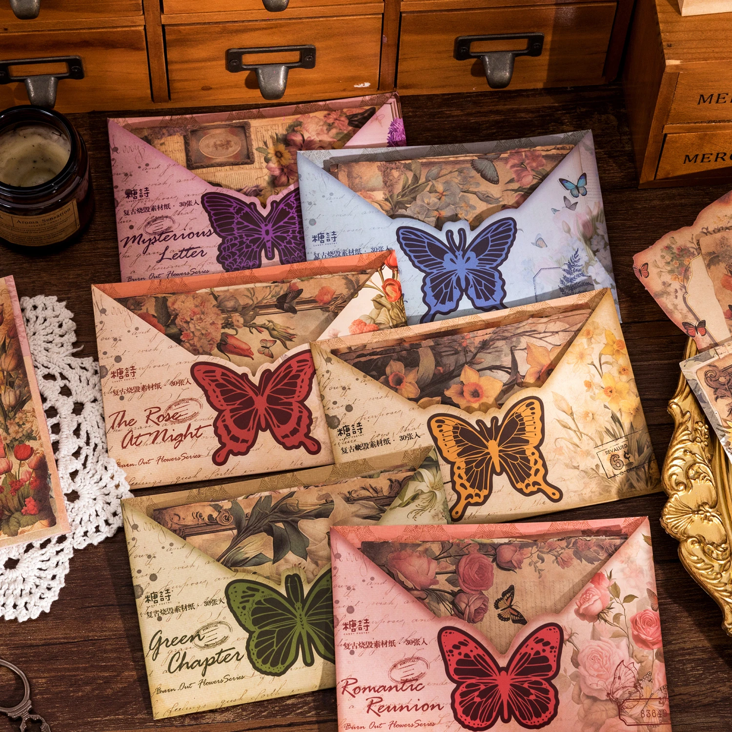 

Vintage Flower And Butterfly Material Paper Handmade Scrapbooking Decorative Notebook Diary Material Creativity DIY Hand Account