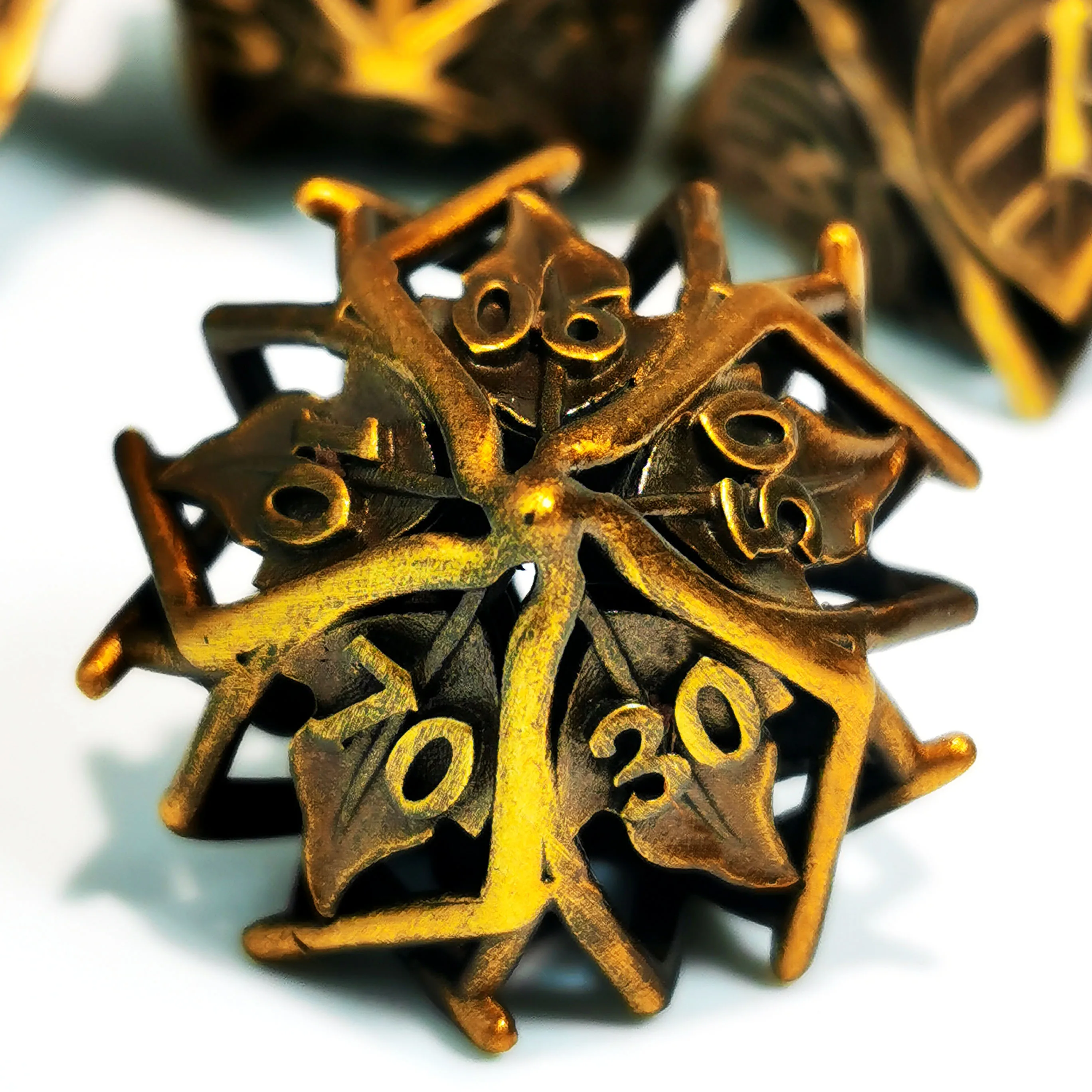 "Gold DnD Metal Dice Set - 7 Piece Zinc Alloy Polyhedral Dice for Dungeons & Dragons, RPG & Tabletop Games" 3