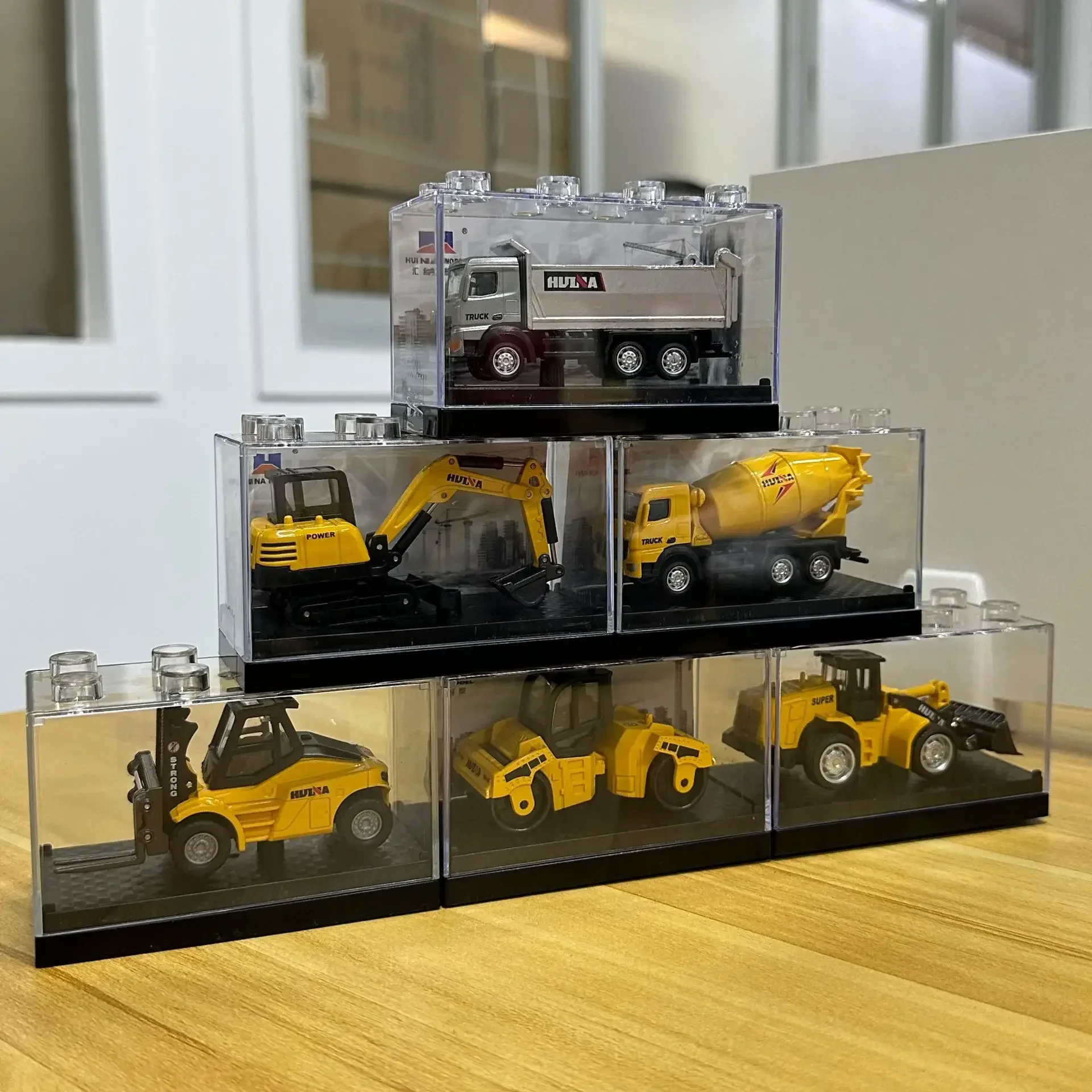 New Huina 1:80 Alloy Engineering Car Model Decoration Fun Alloy Children's and Boys Toy Car Model Acrylic Box Packaging 4