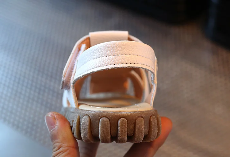 Leather Sandals Boys 2022 100% Soft Leather In Summer The New Boys and Girls Children Beach Shoes Kids Sport Sandals Princess extra wide fit children's shoes