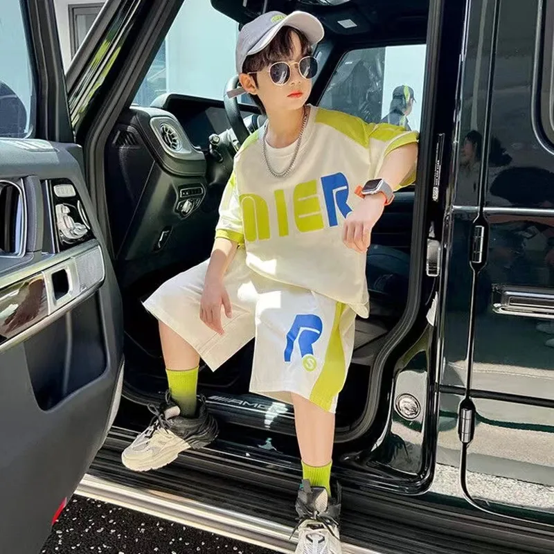 

Летний костюм для мальчиков комплект с коротким рукавом Одежда для мальчиков для детей среднего возраста красивый тонкий спортивный комплект из двух предметов для мальчиков