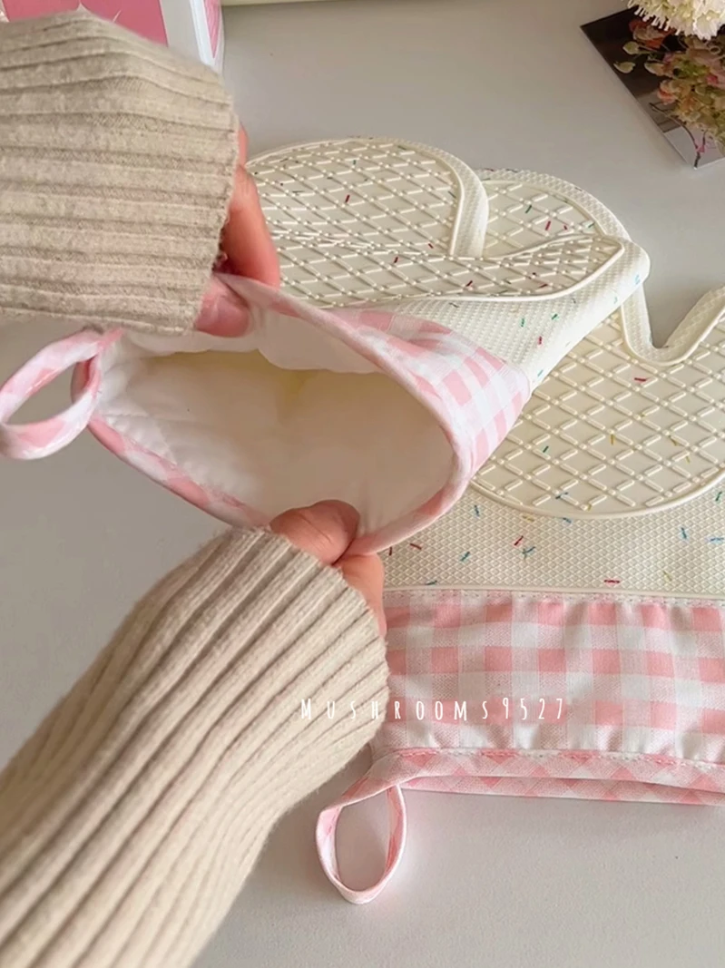 Korean Cotton Sugar Needle Silicone Non-slip Heat-resistant Microwave Anti-scald Gloves Silicone Oven Mitts Kitchen Gloves Silicone Oven Gloves Silicone Oven Protector