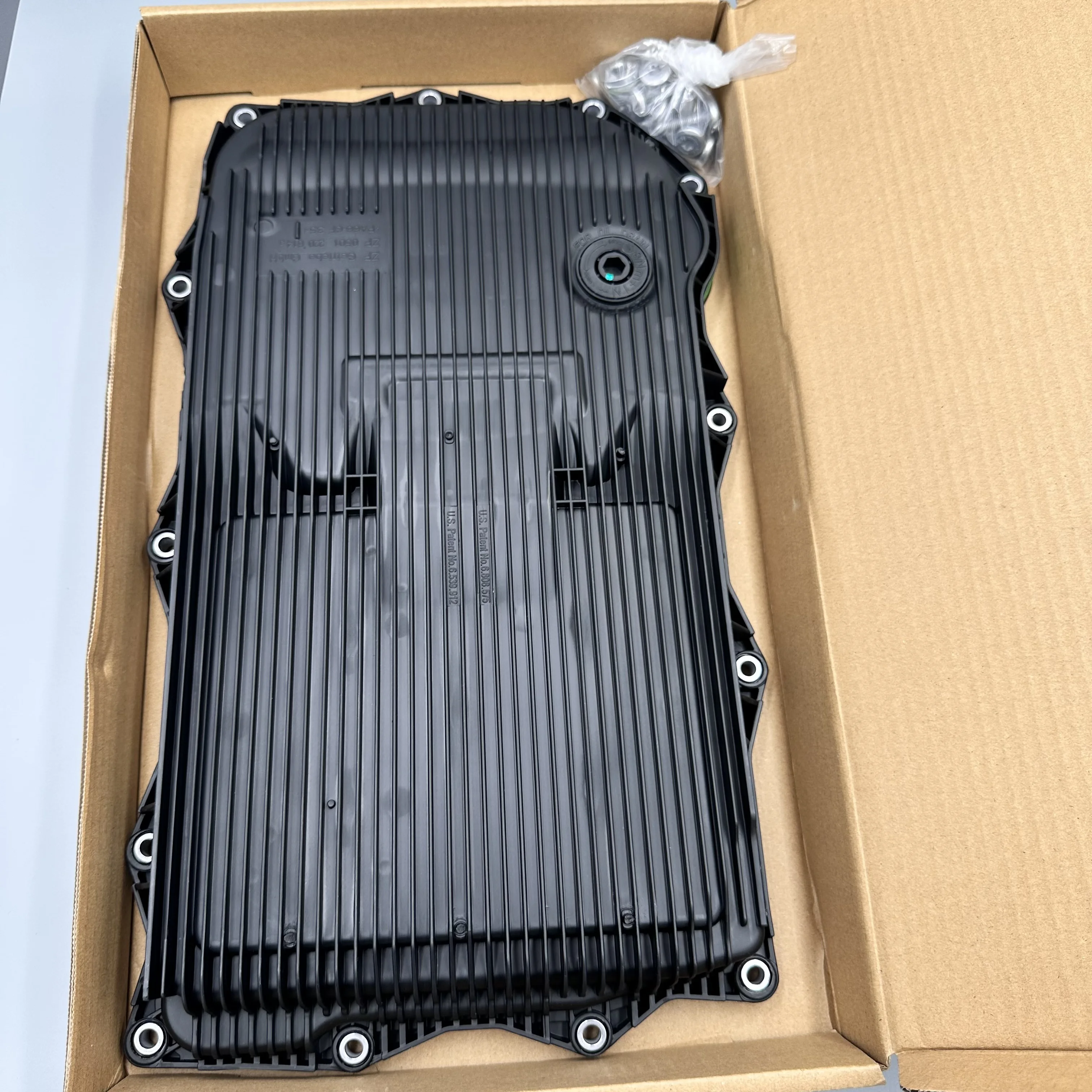 New Transmission Oil Pan 8HP 24118612901 For BMW Land Rover LR023294 LR065238 24117604960 1087298247 24117613253 24117624192